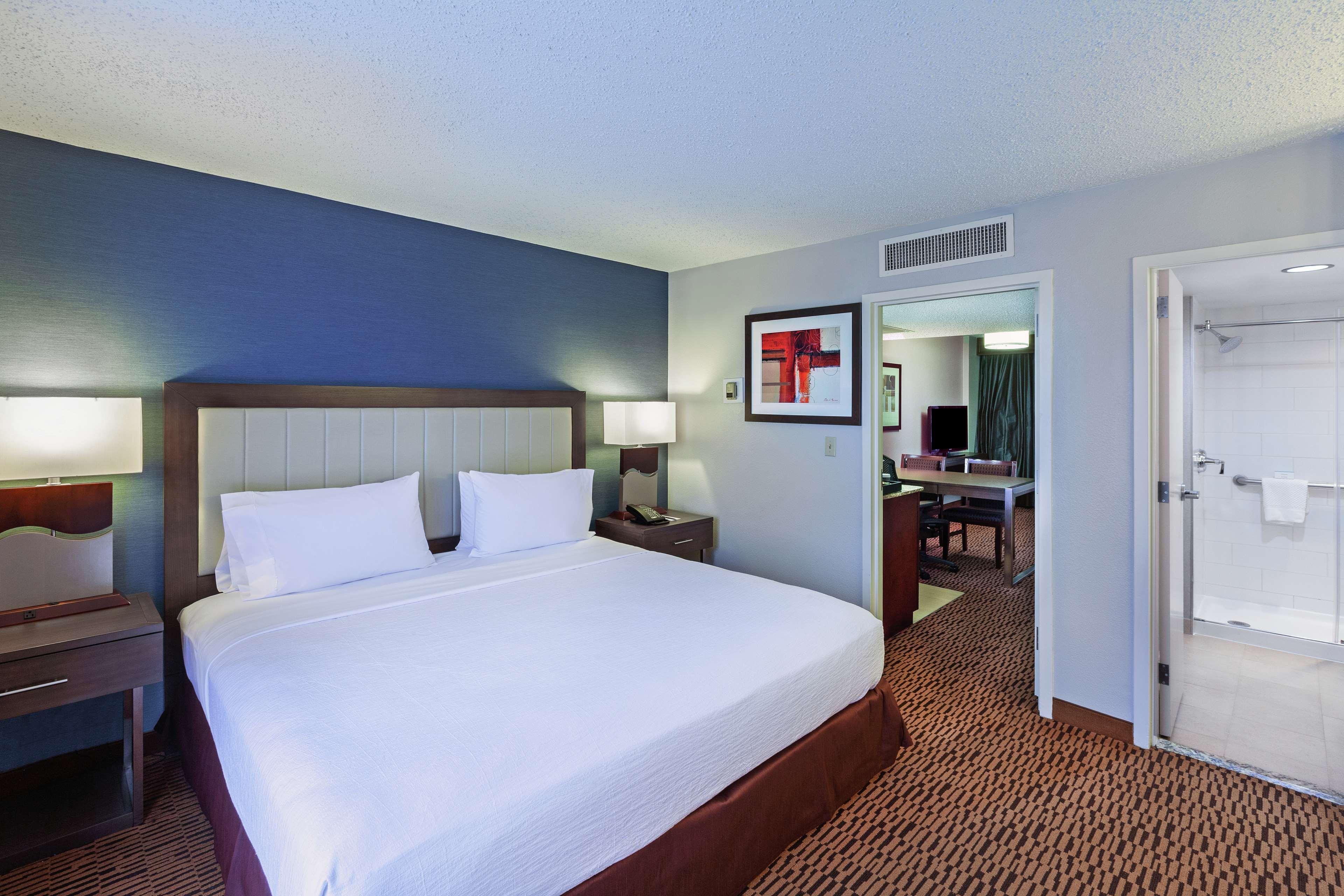 Embassy Suites By Hilton Dallas Market Center Luaran gambar
