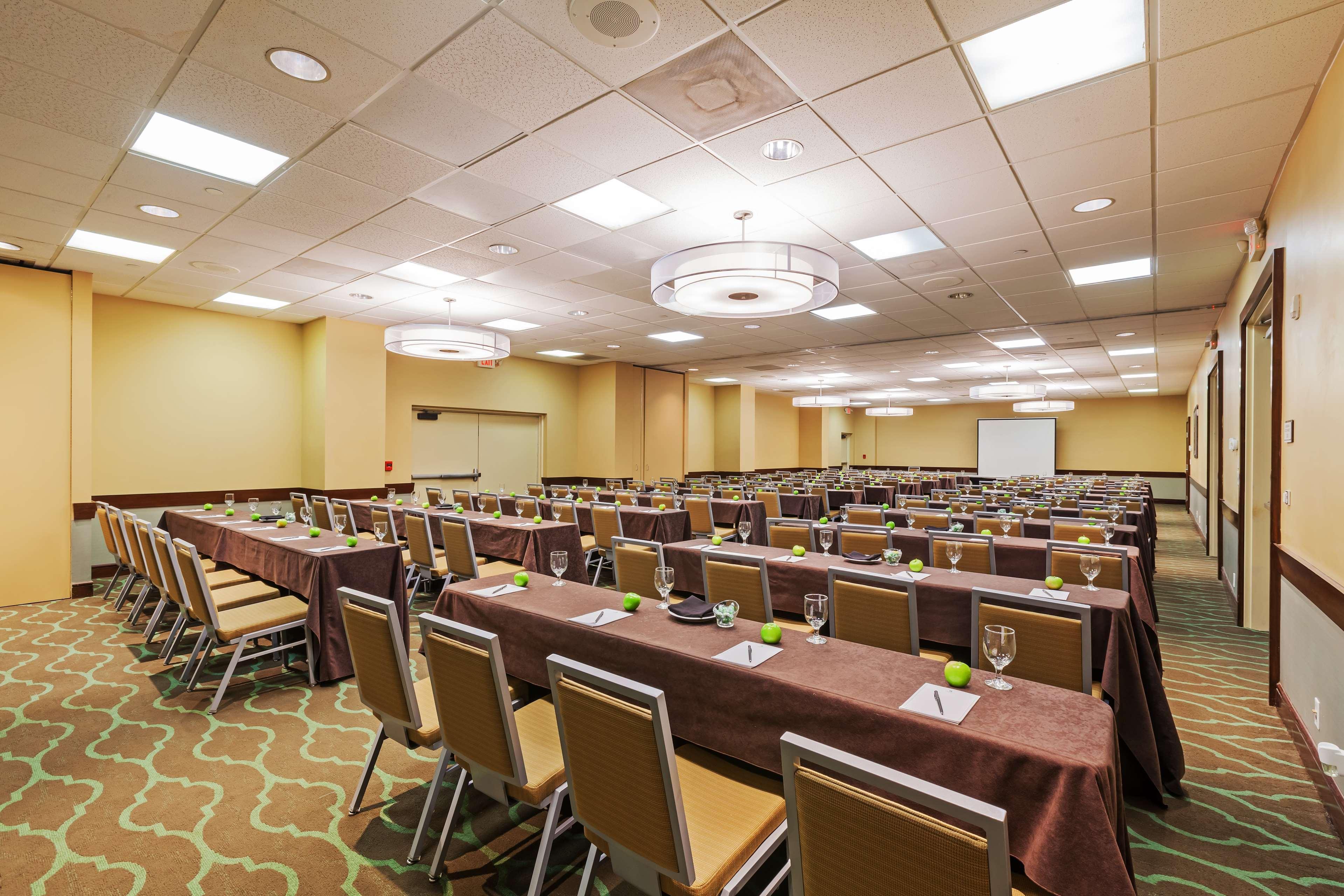 Embassy Suites By Hilton Dallas Market Center Luaran gambar