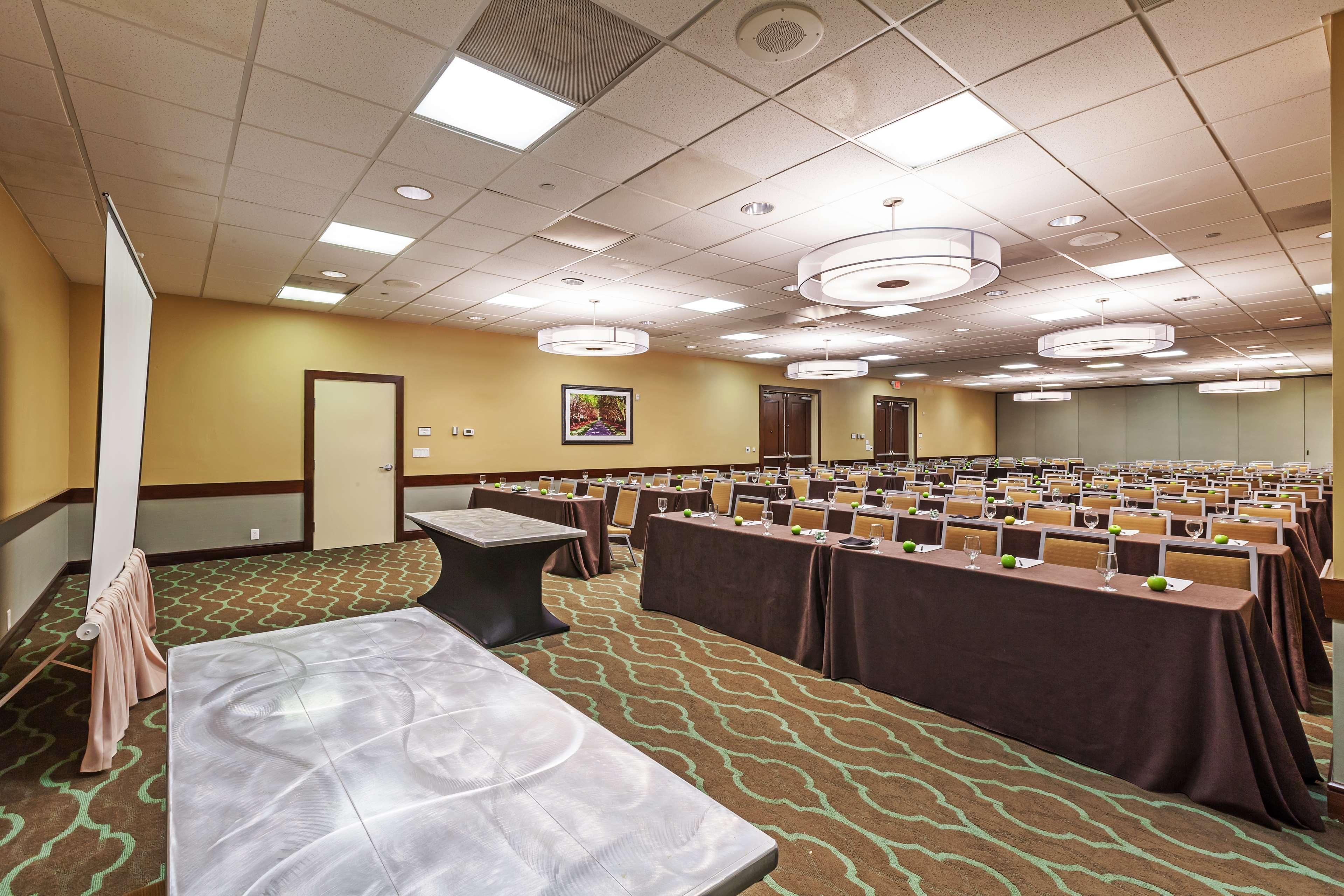 Embassy Suites By Hilton Dallas Market Center Luaran gambar