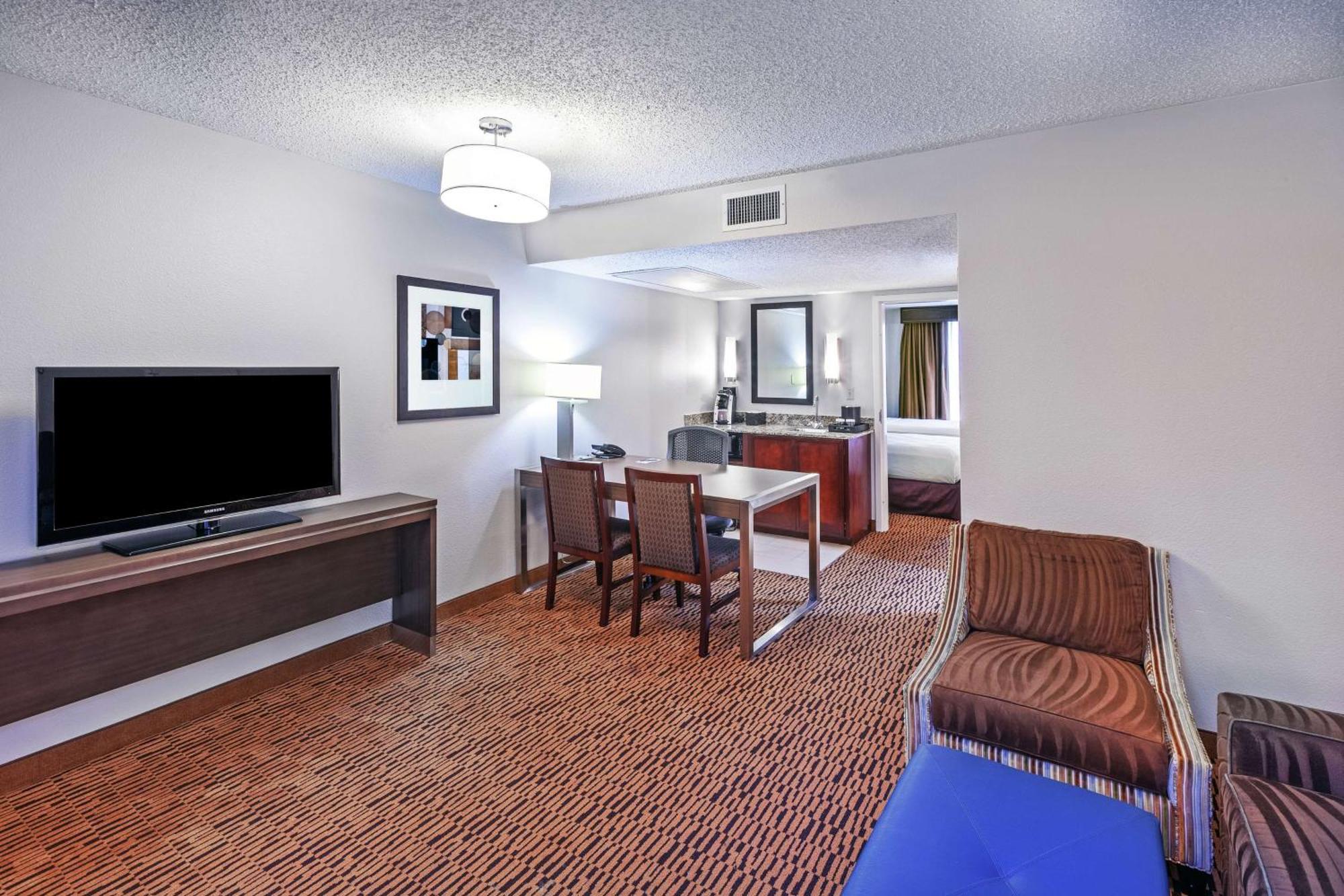 Embassy Suites By Hilton Dallas Market Center Luaran gambar