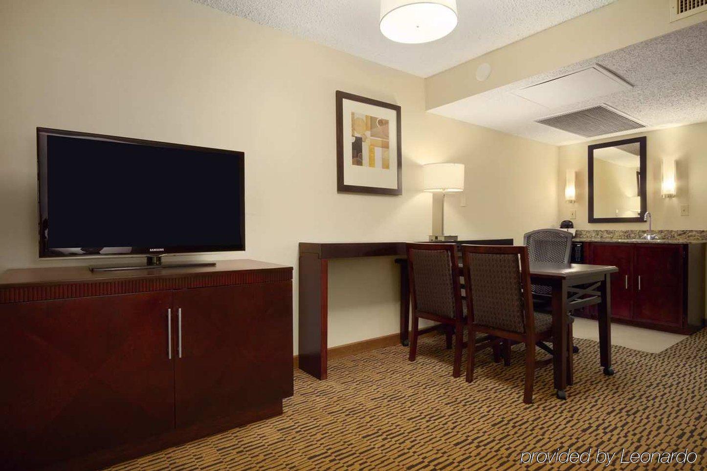 Embassy Suites By Hilton Dallas Market Center Bilik gambar